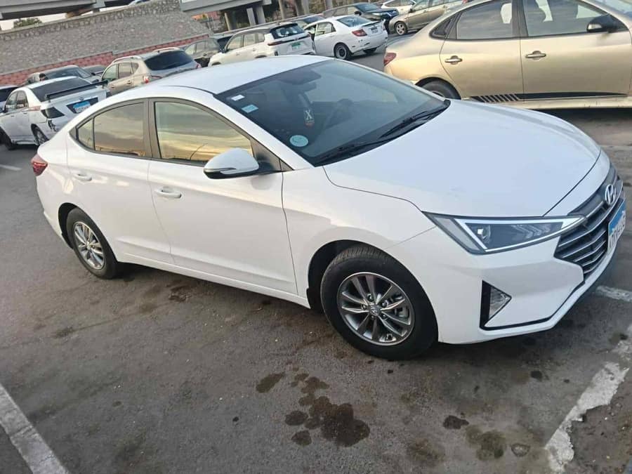 Hyundai Elantra 2025